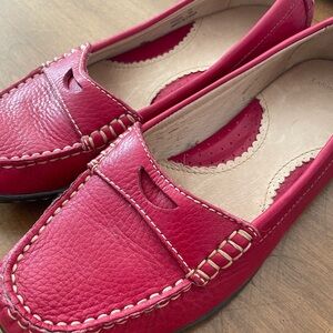 Lands End Women’s Red Leather Loafers, Size 7